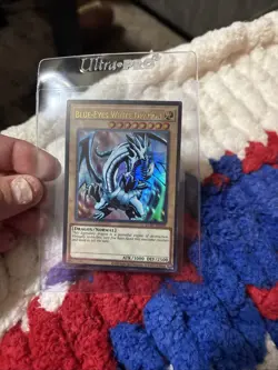 Blue-Eyes White Dragon (Version 1) LCKCEN001 Yu-Gi-Oh Legendary Collection Kaiba - Image 1