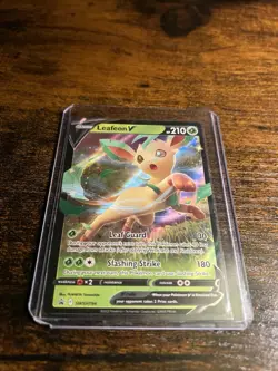 Leafeon V SWSH194 NM Holo Foil Promo Rare Pokemon Card - Image 1