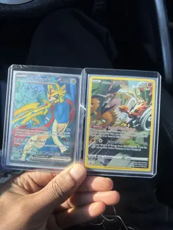 22 Rare & Trainer Pokemon Cards Near Mint - Image 4