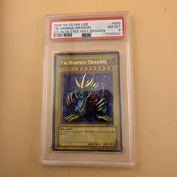 2002 YU-GI-OH! LOB-LEGEND OF BLUE EYES WHITE DRAGON #000 TRI-HORNED DRAGON PSA 8 - Image 1