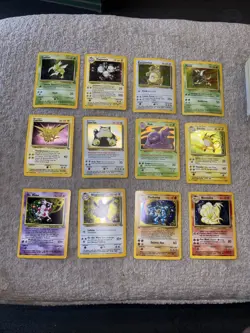 Vintage Huge Pokemon 1999 LOT 2nd Edition 12 Holo + Huge Stack Over 150 Cards VG - Image 2