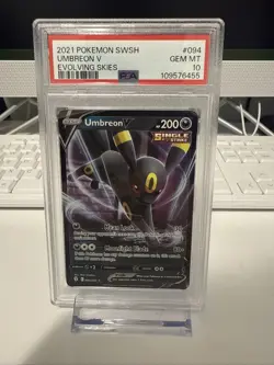 Pokemon TCG Umbreon v Holo Ultra Rare Card 094/203 SWSH07 Evolving Skies PSA 10 - Image 1