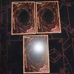 3x Yu-Gi-Oh! Blue-Eyes White Dragon LCKC-EN001 3 Arts! (Version 1,3,4) Ultra NM - Image 2