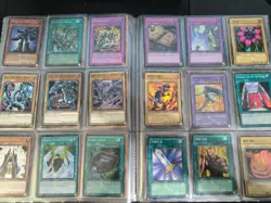 Yu-Gi-Oh Binder Collection - Holos Rare/Super/Ultra/Secret / Ultimates Vintage - Image 4