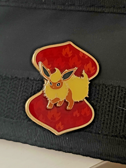 Lot of 3 VMAX Official Pokemon TCG Enamel Pins-Flareon, Vaporeon, Jolteon - Image 3