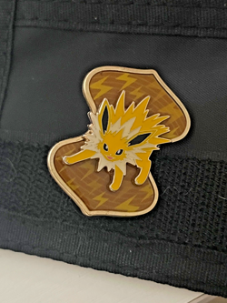 Lot of 3 VMAX Official Pokemon TCG Enamel Pins-Flareon, Vaporeon, Jolteon - Image 5