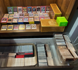 Hundreds of Yu-Gi-Oh! Cards Bundle Lot 18 Decks Huge Collection Blue Eyes Kaiba - Image 1