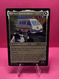 Ratchet, Field Medic Universes Beyond: Transformers Regular - Image 2
