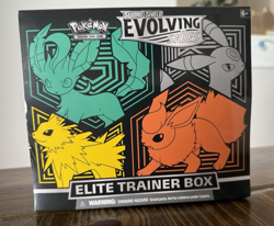 Evolving Skies ETB Elite Trainer Box [Flareon/Jolteon/Umbreon/Leafeon] SEALED - Image 1
