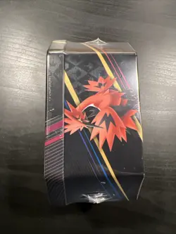 Pokemon CROWN ZENTIH GALARIAN MOLTRES TIN Sealed 4 Crown Zenith Packs & Promo - Image 2