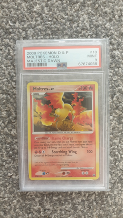POKEMON CARD 2008 DIAMOND PEARL MOLTRES HOLO MAJESTIC DAWN #10 GRADED PSA 9 - Image 1