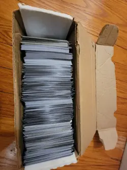 magic the gathering lot of 1000 cards, lots of forests and lands some foils - Image 1