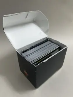 LEINORE, AUTUMN SOVERIGN MTG COMMANDER DECK: INNISTRAD MIDNIGHT HUNT PRELOVED - Image 2