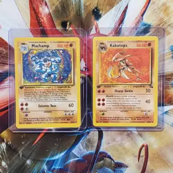 Machamp 8/102 + Kabutops 24/62 - 1st Edition - Pokemon Cards - Lot #595 - Image 1