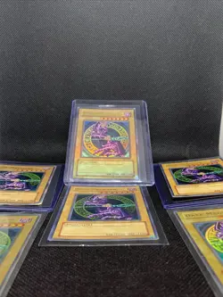 Dark Magician SDY-006 FULL HOLO BLEED RARE 1996 Yugioh! Cards x6 LOT - Image 1