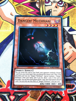 Danger! Mothman! sofu-en084 1st Edition (NM+) Super Rare Yu-Gi-Oh! - Image 1