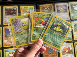 1999 Pokemon Victreebel 30/64 - Holo - Jungle Set - + Bellsprout and Weepinbell - Image 1