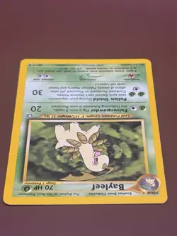 Bayleef 28/111 Uncommon Neo Genesis Pokemon Card - Image 2
