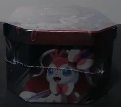 Pokemon TCG 2022 V Heros Tin - Sylveon V Unopened - Image 2
