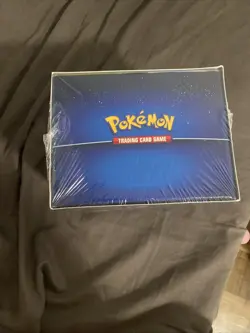 Dragonite Vstar Premier Deck Holder Collection Box Pokemon Go 2022 - Image 3