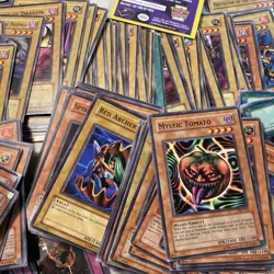 Yu-Gi-Oh! TCG Lot of 329 Random Cards Basic, Holo, Vintage, Ungraded - Image 3