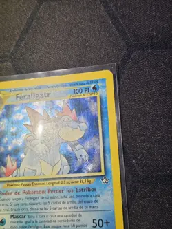 Pokemon TCG Feraligatr Neo Genesis Holo #4/111 LP/DMG Spanish - Image 4