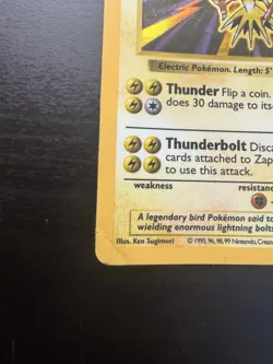 Zapdos 16/102 Shadowless Holo Rare Base Set Pokemon Card DMG - Image 5