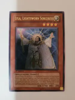 Yu-Gi-Oh! TCG Lyla, Lightsworn Sorceress [Ultimate Rare 1st Edition] LODT-EN019 - Image 2