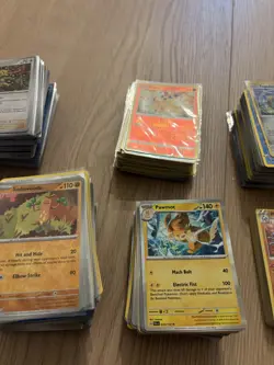 Huge Pokemon TCG Bundle Hundreds of cards, various modern sets including sealed - Image 4