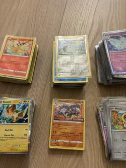 Huge Pokemon TCG Bundle Hundreds of cards, various modern sets including sealed - Image 5