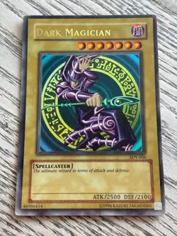 YUGIOH! Dark Magician SDY-006 Ultra Rare Unlimited Edition LP - Image 1