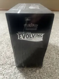 Sealed Pokemon TCG SWSH Evolving Skies ETB (Umbreon Box) - Image 3