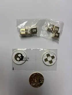 Pokemon TCG Gold Metal Dice & Damage Counter - Charizard - NEW, only coin opened - Image 1