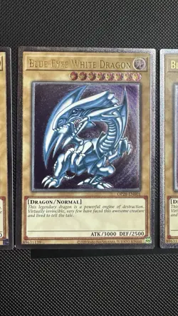 YUGIOH 3x Blue-Eyes White Dragon OP28-EN001 ULTIMATE RARE LP EURO Print SET - Image 3