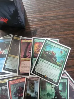 Magic the Gathering MTG Warhammer 40K Commander Deck TYRANID SWARM With Sleeves - Image 4