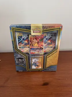 Pokemon TCG Reshiram & Charizard GX League Battle Deck Damaged Box - Image 2