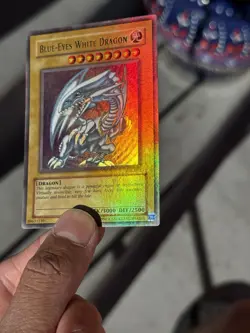 2002 Blue-Eyes White Dragon SDK-001 Unlimited Insane Holo Bleed Misprint Error - Image 2