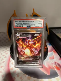 Charizard VMAX SWSH261 SWSH: Sword & Shield Promo Cards Holo - Image 1