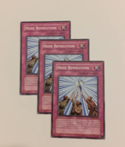 Yu-Gi-Oh! 3 x Huge Revolution (PLAYSET) Unlimited VLP DR1-EN096 - Image 1
