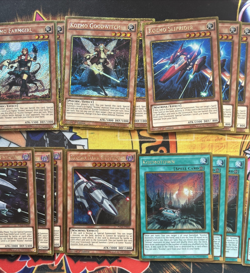 Kozmo Bundle/Deck Core BOSH/PGLD NM/LP Gold/Ultra/Super Rare 1st Ed Yu-Gi-Oh - Image 3