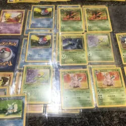 LOT 600+ VINTAGE LATE 90's POKEMON CARDS CHARMANDER KOFFING PIKACHU TRAINERS + - Image 4
