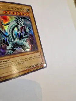 Blue-Eyes White Dragon LOB-001 Ultra Rare Original Print OG NA Yugioh Card - Image 4