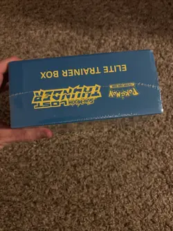 2018 POKEMON SUN & MOON LOST THUNDER ELITE TRAINER BOX ETB FACTORY SEALED - Image 4