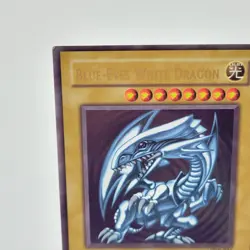 Blue-Eyes White Dragon SDK-001 Kaiba-Unlimited Edition ULTRA RARE (Damaged) - Image 5