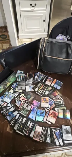 Magic the Gathering MTG Mixed Lot of Cards Large Lot Maybe 400+U - Image 1
