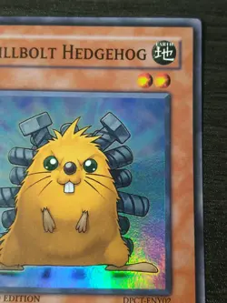 Yu-Gi-Oh Card - DPCT-ENY02 - QUILLBOLT HEDGEHOG (super rare holo) - NM - Image 3