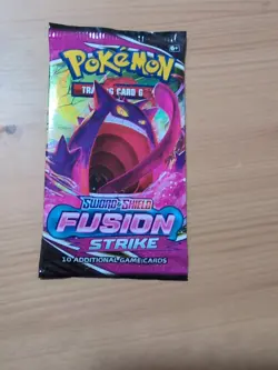 Pokemon TCG Fusion Strike Booster Pack - 10 Cards 820650809163 - Image 1