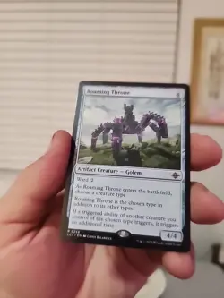 Roaming Throne The Lost Caverns of Ixalan Regular - Image 2