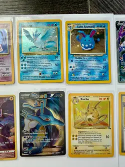 Pokemon TCG Vintage and Modern 10 Card Mixed Lot - Image 4