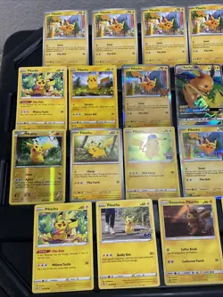 (30) Pikachu CARDS LOT VTG HOLO Raichu Stamped Red Cheeks Gx V Jungle - Image 2